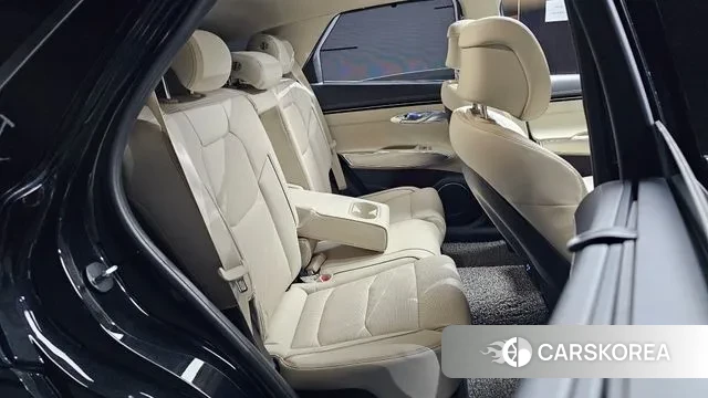 Genesis GV70 2022 Черный из Кореи, фото 3