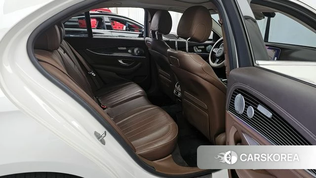 Mercedes-Benz E-Class W213 2018 Белый из Кореи, фото 3