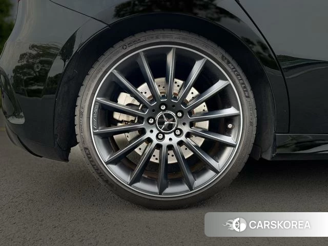 Mercedes-Benz Class A AMG (imported) 2022 Черный из Китая, фото 3