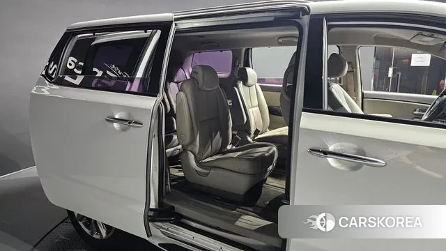 Kia The New Carnival 2018 Белый из Кореи, фото 3