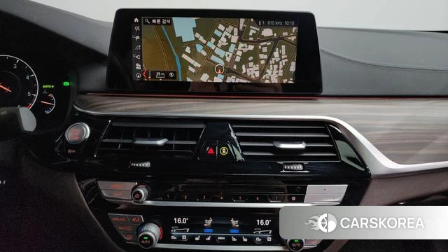 BMW 5 Series (G30) 2019 Серый из Кореи, фото 3