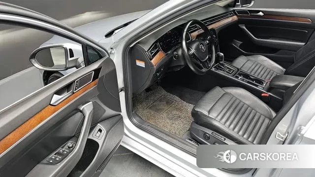 Volkswagen Passat GT (B8) 2018 Серебряный из Кореи, фото 3