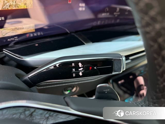 Cadillac Escalade 5th Generation 2025 Черный из Кореи, фото 3