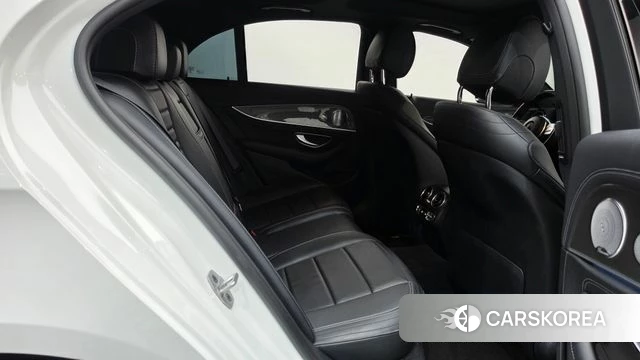 Mercedes-Benz E-Class W213 2020 Белый из Кореи, фото 3