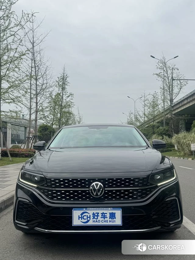 Volkswagen Passat 2022 Черный из Китая, фото 3
