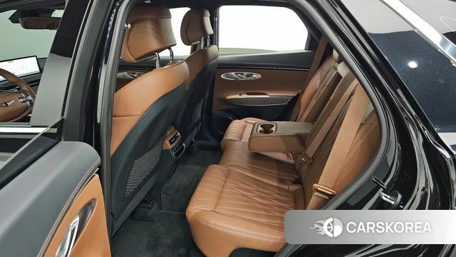 Genesis GV70 2022 Черный из Кореи, фото 3