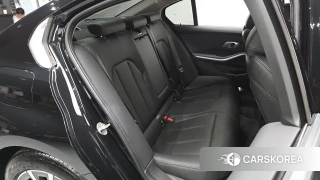 BMW 3 Series (G20) 2022 Черный из Кореи, фото 3