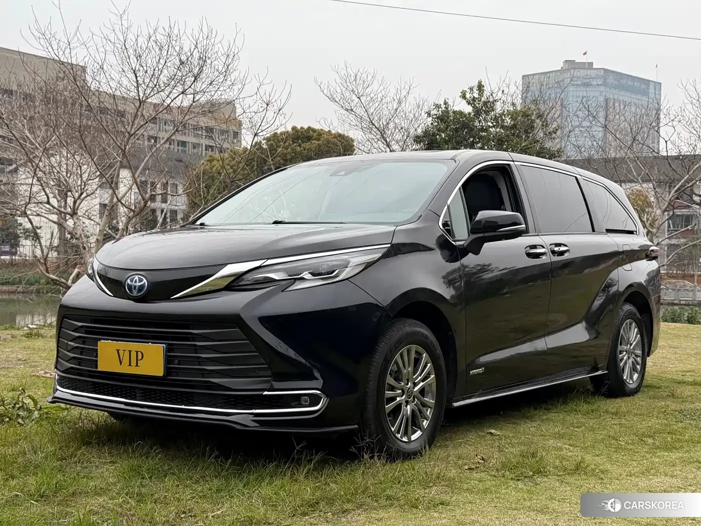 Toyota Sienna 2022 Черный из Китая, фото 3