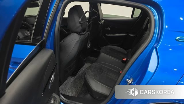 Peugeot e-208 second Generation 2023 Синий из Кореи, фото 3