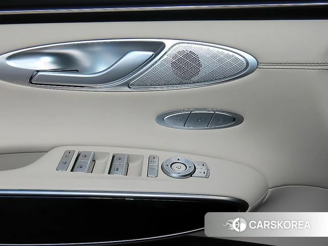 Genesis GV70 2026 Белый из Кореи, фото 3