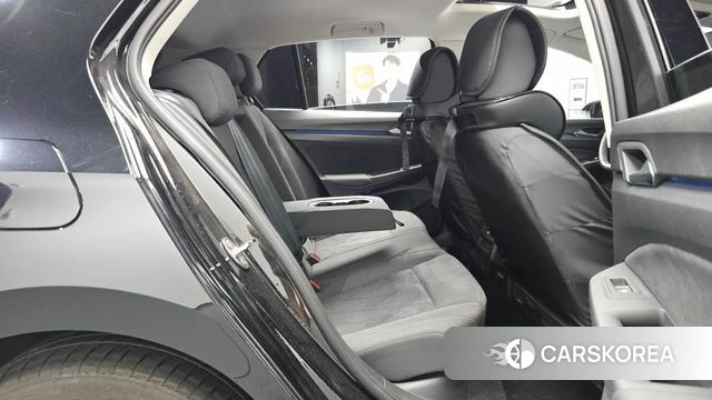 Volkswagen Golf 8th Generation 2024 Черный из Кореи, фото 3