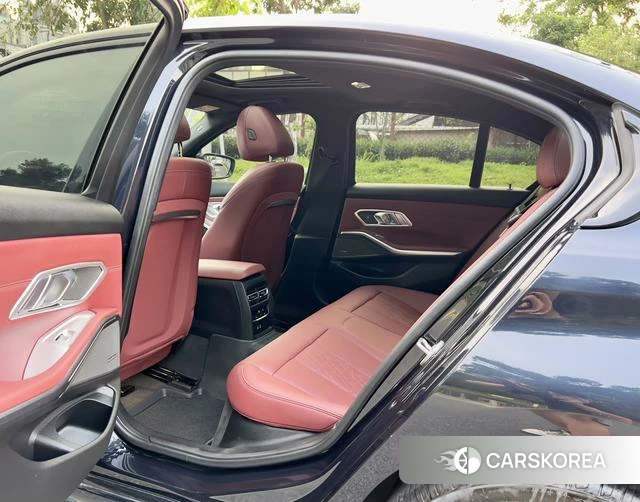 BMW 3 series 2024 Черный из Китая, фото 3