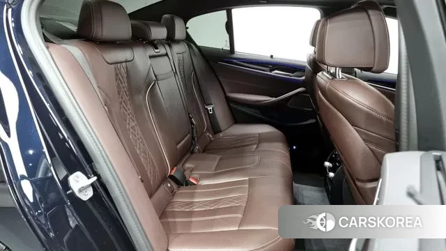 BMW 5 Series (G30) 2023 Черный из Кореи, фото 3