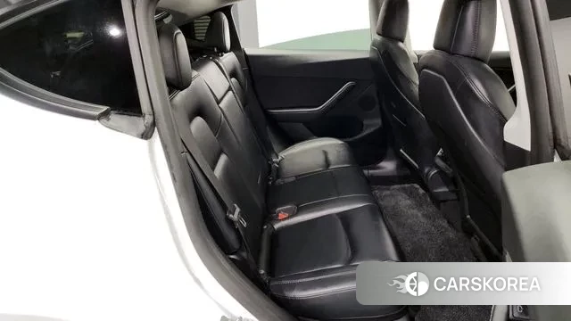 Tesla Model Y 2021 Белый из Кореи, фото 3