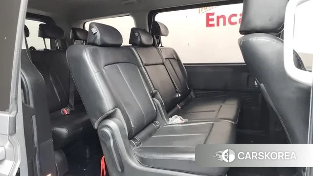 Hyundai Staria 2022 Серебристо-серый из Кореи, фото 3