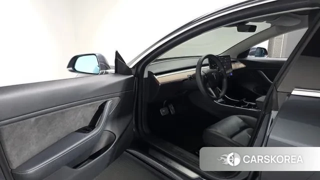 Tesla Model 3 2020 Серый из Кореи, фото 3