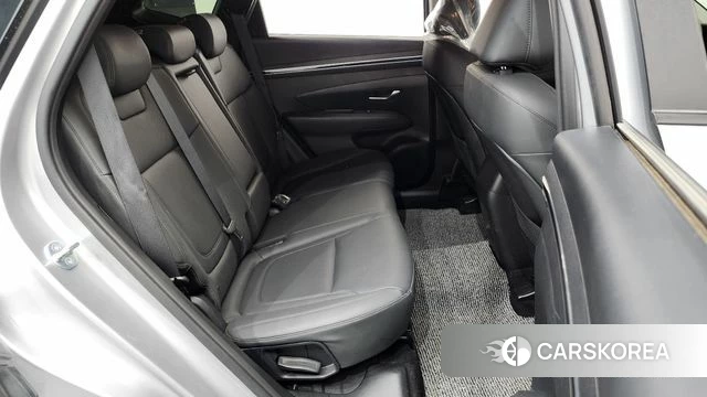 Hyundai Tucson (NX4) 2023 Серебристо-серый из Кореи, фото 3