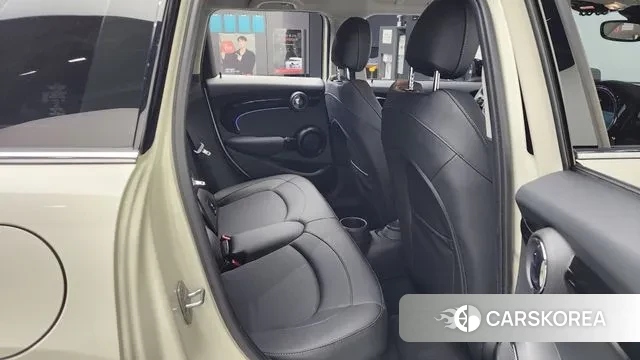 Mini Cooper 2022 Жемчужный цвет из Кореи, фото 3