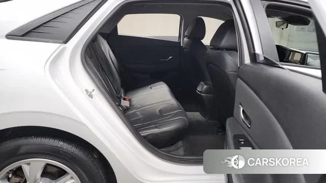 Hyundai Avante (CN7) 2021 Белый из Кореи, фото 3