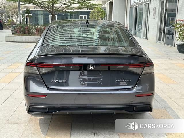 Honda Accord 2023 Темно-серый из Китая, фото 3