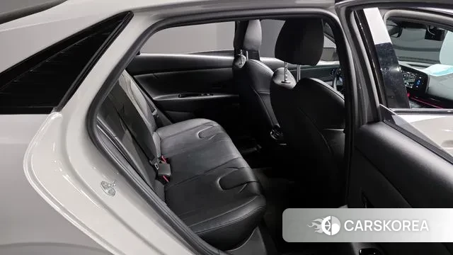 Hyundai Avante (CN7) 2022 Серебристо-серый из Кореи, фото 3