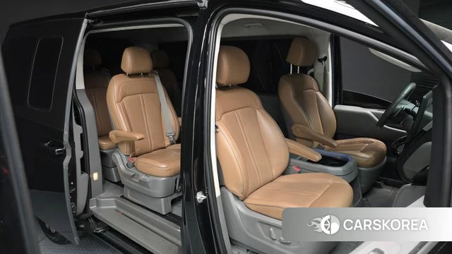 Hyundai Staria 2021 Черный из Кореи, фото 3