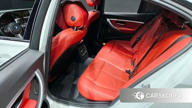 BMW 3 Series (F30) 2018 Белый из Кореи, фото 3