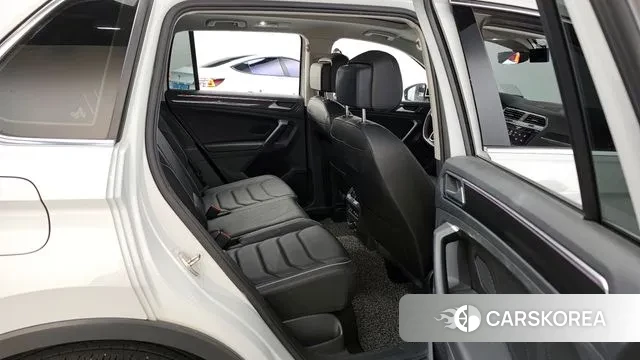 Volkswagen Tiguan second Generation 2021 Белый из Кореи, фото 3