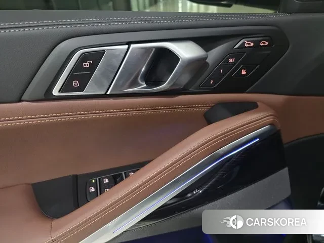 BMW X6 (G06) 2025 Черный из Кореи, фото 3