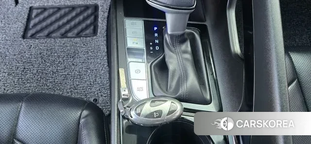 Hyundai The New Avante (CN7) 2023 Белый из Кореи, фото 3