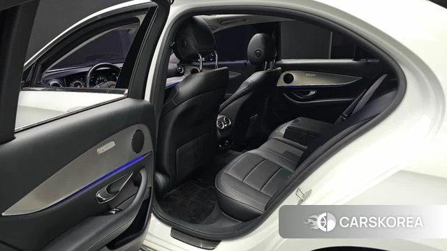 Mercedes-Benz E-Class W213 2018 Белый из Кореи, фото 3