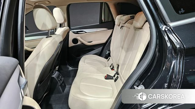 BMW X1 (F48) 2020 Черный из Кореи, фото 3