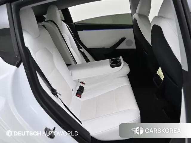 Tesla Model 3 2024 Белый из Кореи, фото 3