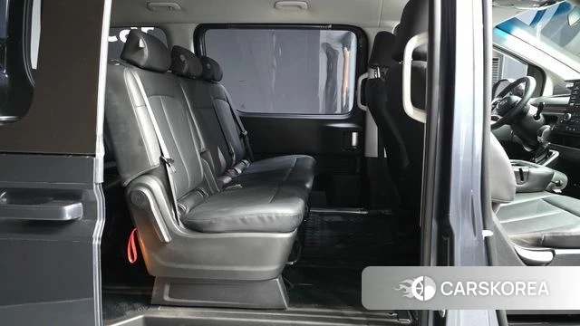 Hyundai Staria 2023 Серый из Кореи, фото 3