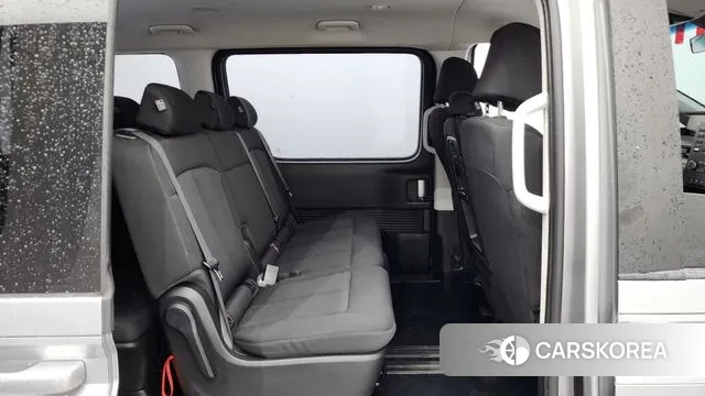 Hyundai Staria 2022 Серебристо-серый из Кореи, фото 3