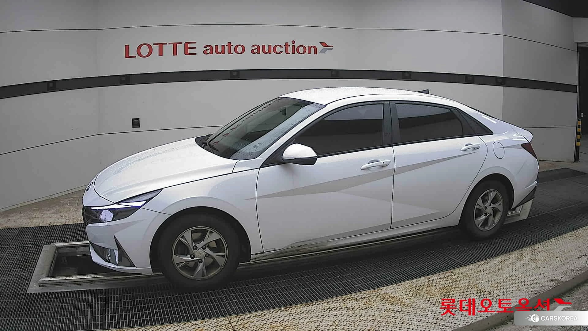 Hyundai Avante 2021 Белый из Кореи, фото 3