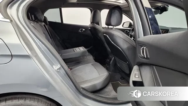 BMW 1 Series (F40) 2023 Серый из Кореи, фото 3