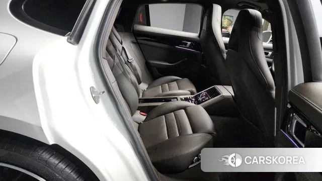 Porsche Panamera (971) 2018 Белый из Кореи, фото 3