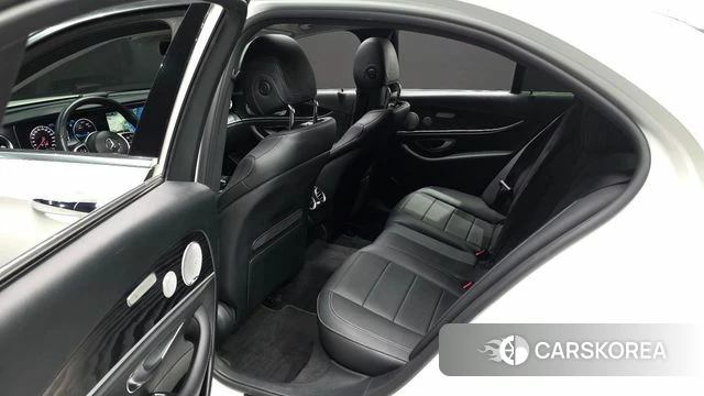 Mercedes-Benz E-Class W213 2019 Белый из Кореи, фото 3