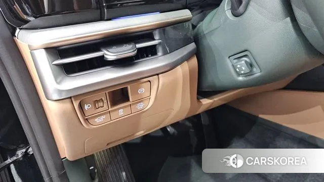 Hyundai Grandeur Hybrid (GN7) 2023 Черный из Кореи, фото 3