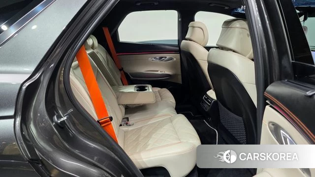 Genesis GV70 2024 Серый из Кореи, фото 3