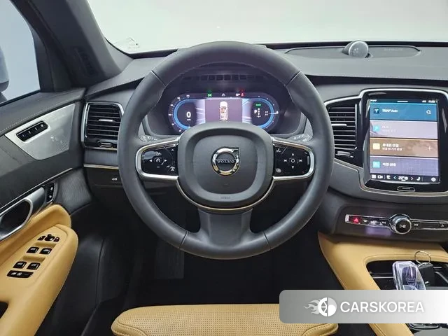 Volvo XC90 second Generation 2024 Белый из Кореи, фото 3