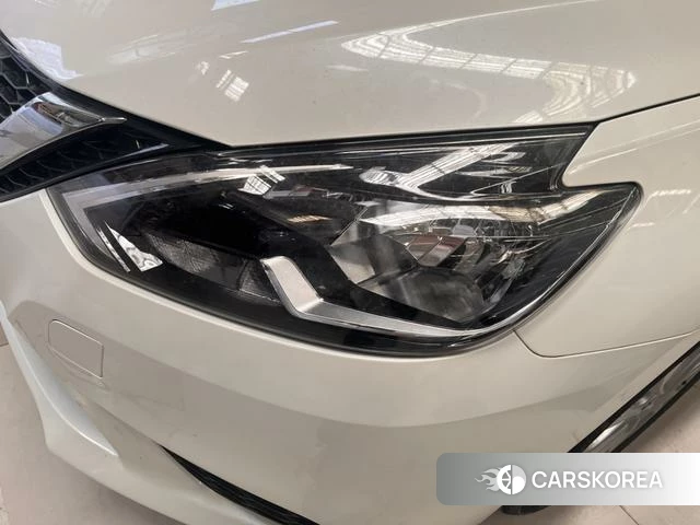 Nissan Xuan Yi 2023 Белый из Китая, фото 3