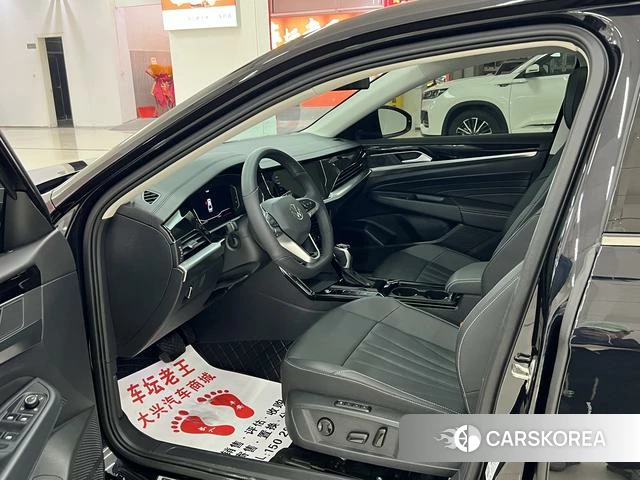 Volkswagen Passat 2024 Черный из Китая, фото 3
