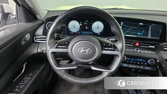 Hyundai The New Avante (CN7) 2024 Серебристо-серый из Кореи, фото 3