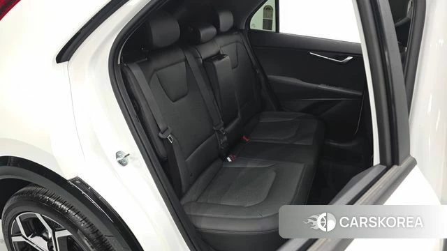 Kia Di Ol Nu Niro 2026 Белый из Кореи, фото 3