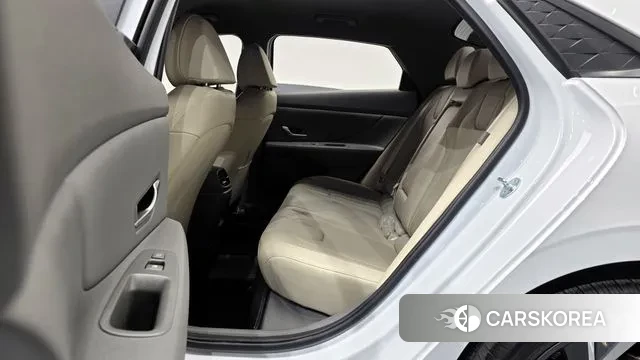 Hyundai The New Avante (CN7) 2023 Белый из Кореи, фото 3