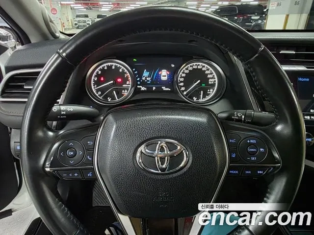 Toyota Camry (XV70) 2018 Белый из Кореи, фото 3