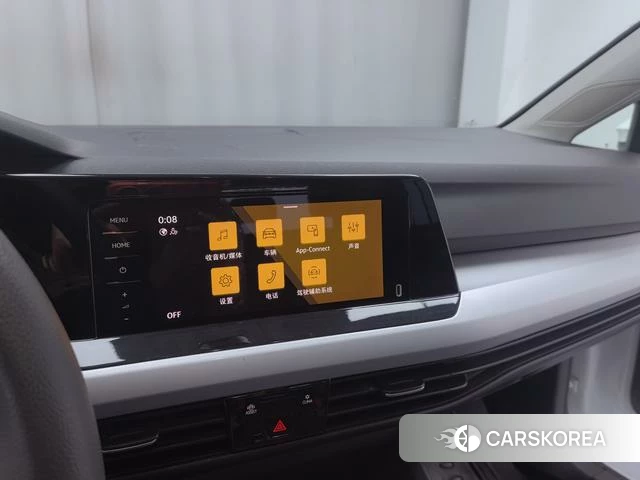 Volkswagen Golf 2023 Белый из Китая, фото 3