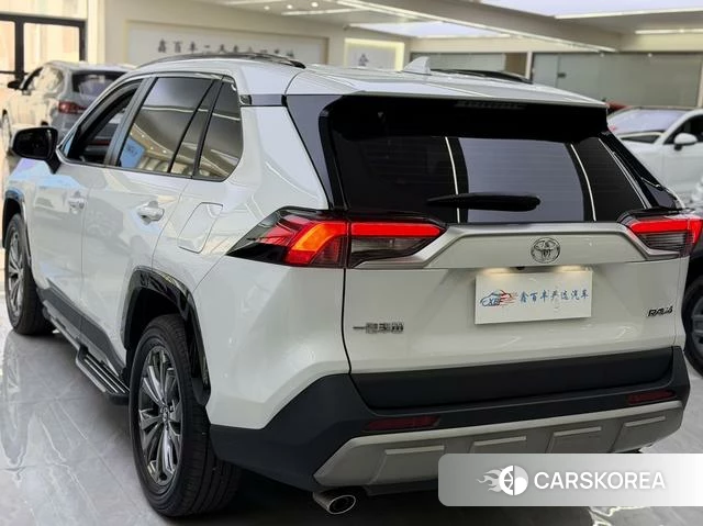 Toyota RAV4 Rongfang 2025 Белый из Китая, фото 3